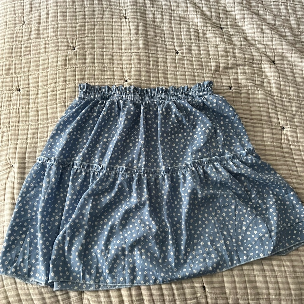 Never worn skirt!